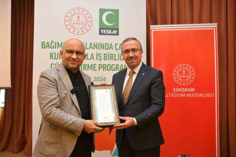 Yeşilay Genel Başkanı Prof. Dr. Mücahit Öztürk Öğrencilerle Buluştu