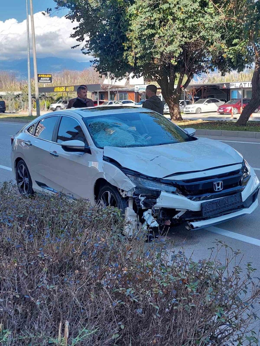 Ehliyetsiz Sürücünün Çarptığı Motosikletli Kadın Hayatını Kaybetti