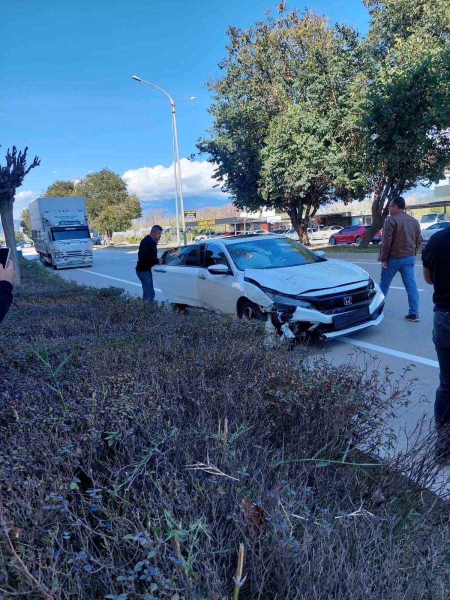 Ehliyetsiz Sürücünün Çarptığı Motosikletli Kadın Hayatını Kaybetti