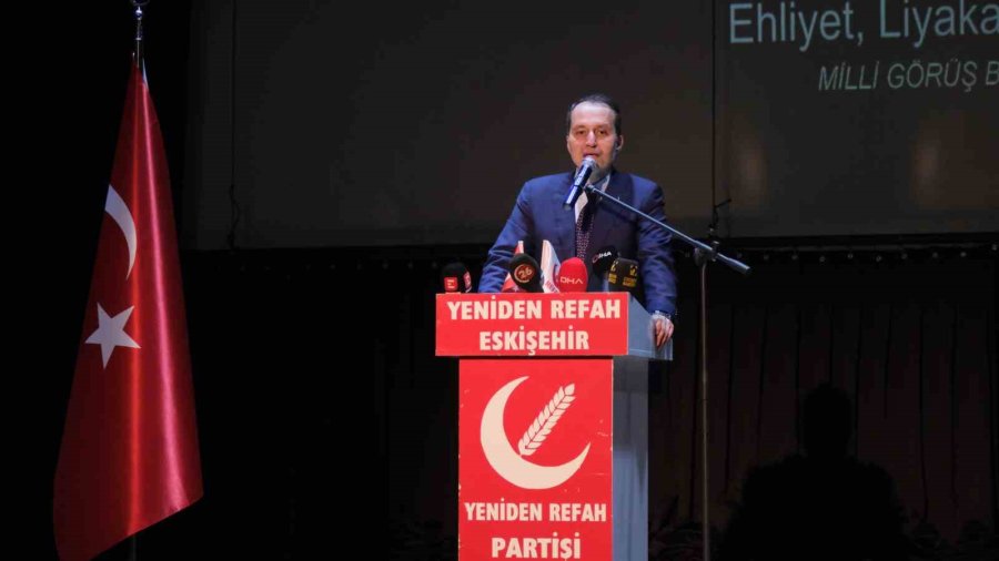 Yeniden Refah Partisi Genel Başkanı Erbakan Eskişehir’de Konuştu