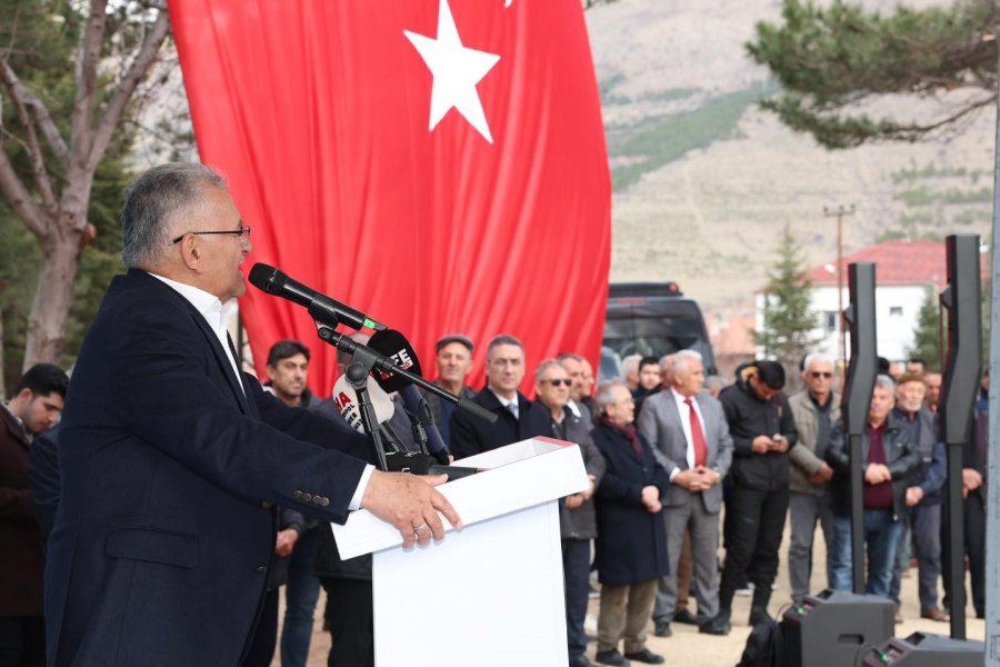 Başkan Büyükkılıç, Yahyalı’da Temel Atma Ve Açılış Törenlerine Katıldı