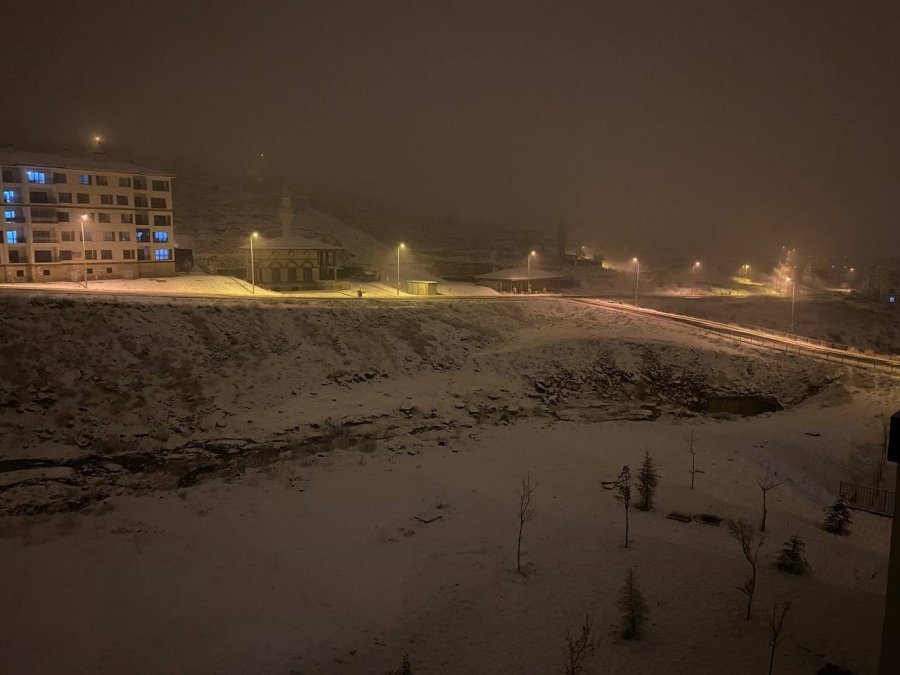 Kayseri’nin Bazı Bölgelerinde Kar Etkili Oldu