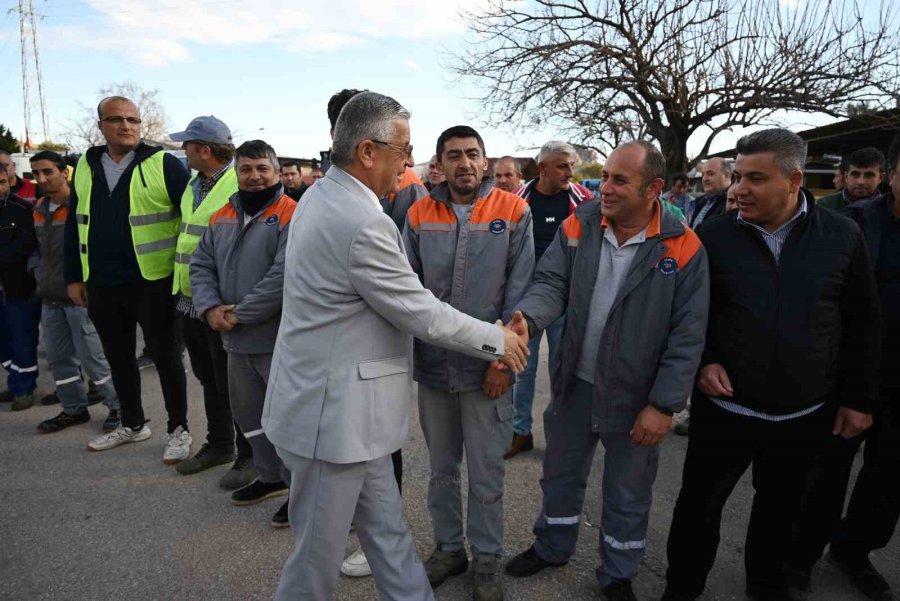 Başkan Topaloğlu’ndan Personele Alışveriş Kartı