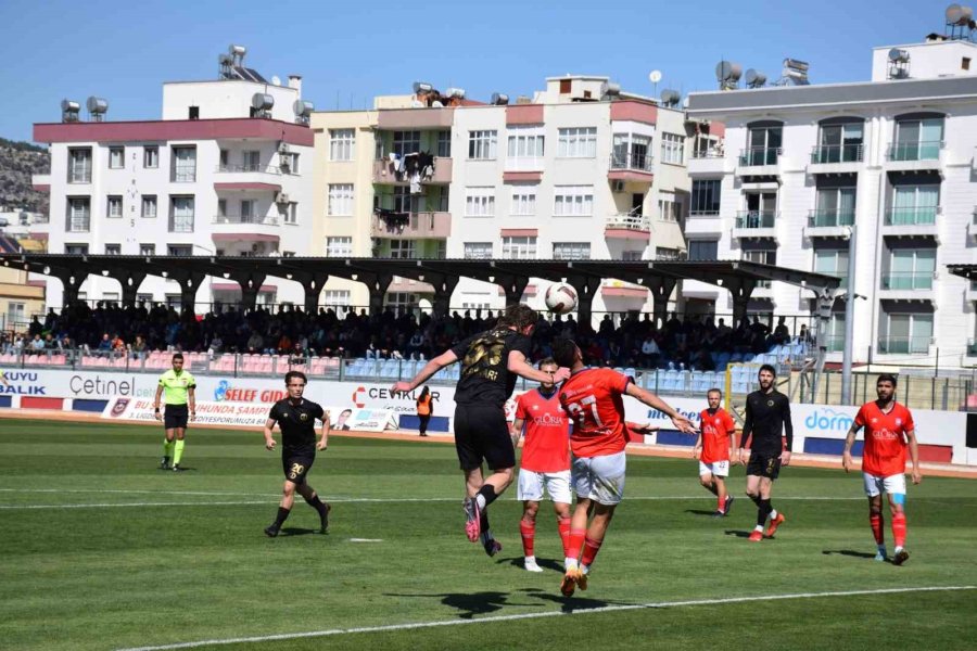 Silifke Belediye:2 - Anadolu Üniversitesi Spor Kulübü:0