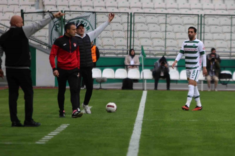 Trendyol Süper Lig: Konyaspor: 2 - Adana Demirspor: 1 (ilk Yarı)