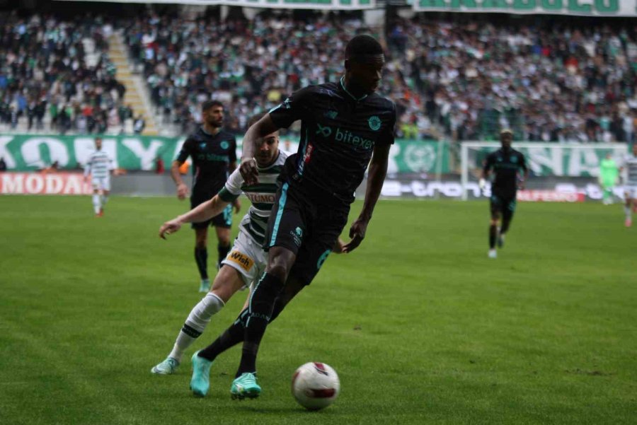 Trendyol Süper Lig: Konyaspor: 2 - Adana Demirspor: 1 (ilk Yarı)