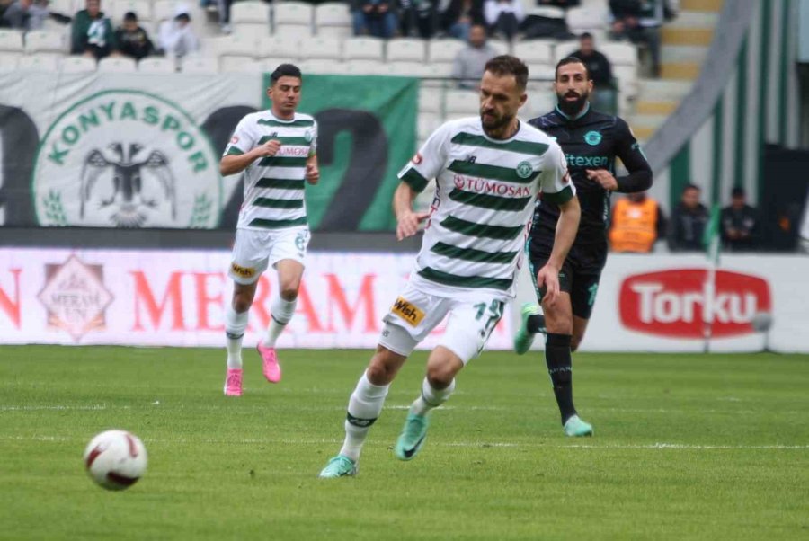 Trendyol Süper Lig: Konyaspor: 2 - Adana Demirspor: 1 (ilk Yarı)