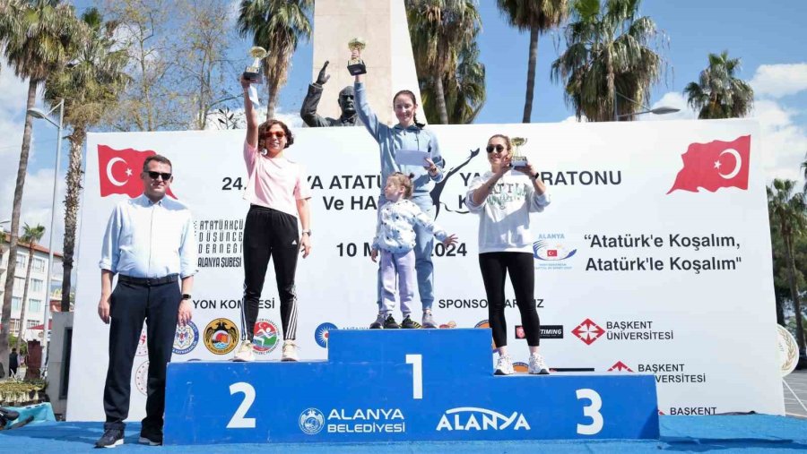 Alanya’da Atatürk Halk Koşusu Ve Yarı Maratonu Tamamlandı