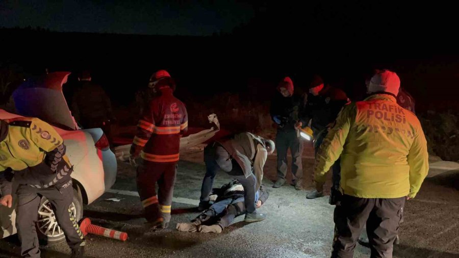 Eskişehir’de Feci Kaza: 190 Kilometre Hızla Direğe Çarpan Otomobilin Sürücüsü Hayatını Kaybetti