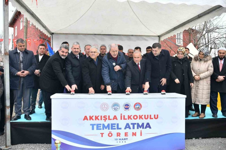 Başkan Büyükkılıç, Akkışla İlkokulu Temel Atma Töreni’ne Katıldı