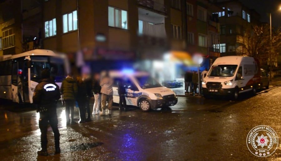 Kayseri Polisinden Düzensiz Göç İle Mücadele’de Huzur Uygulaması: 28 Şahıs Sınır Dışı Edilecek