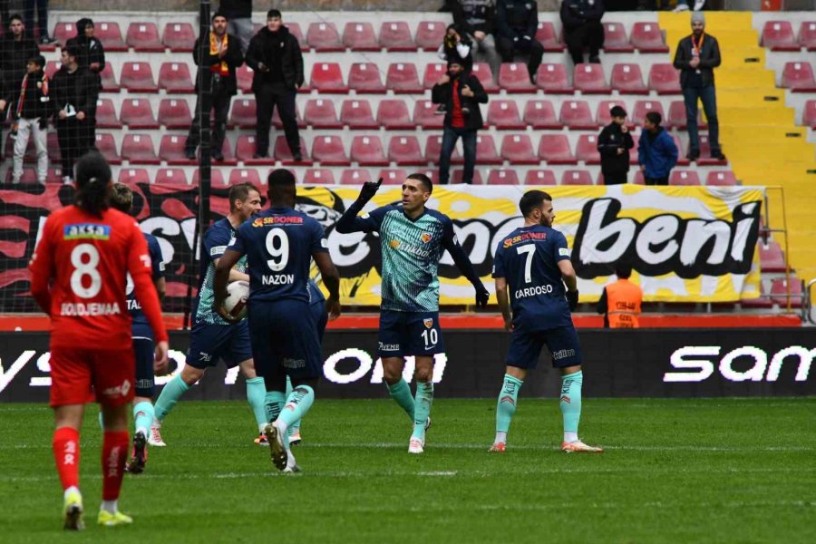 Trednyol Süper Lig: Kayserispor: 1 - Hatayspor: 1 (ilk Yarı)