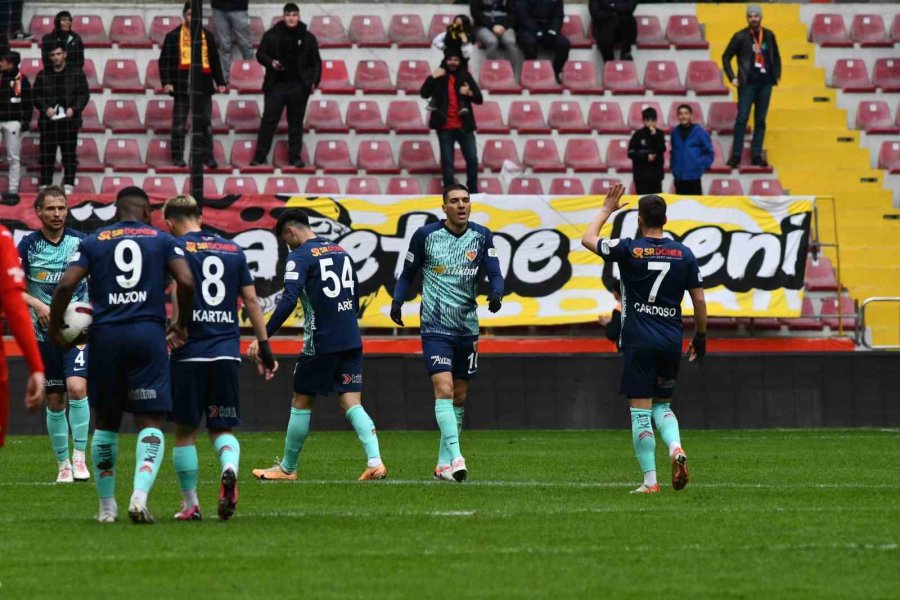 Trednyol Süper Lig: Kayserispor: 1 - Hatayspor: 1 (ilk Yarı)