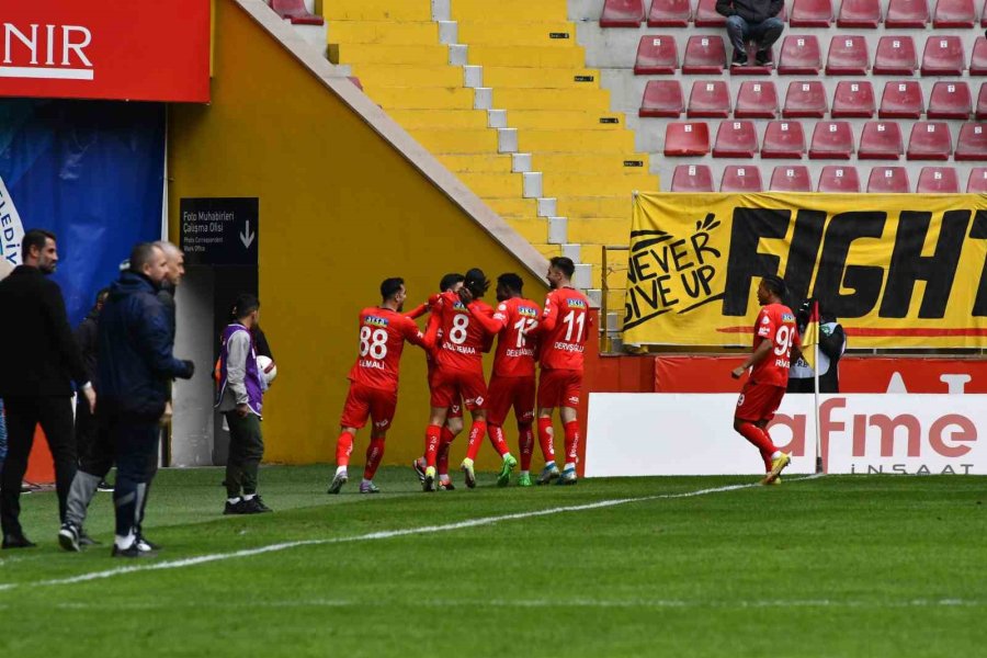 Trendyol Süper Lig: Kayserispor: 0 - Hatayspor: 1 (maç Devam Ediyor)