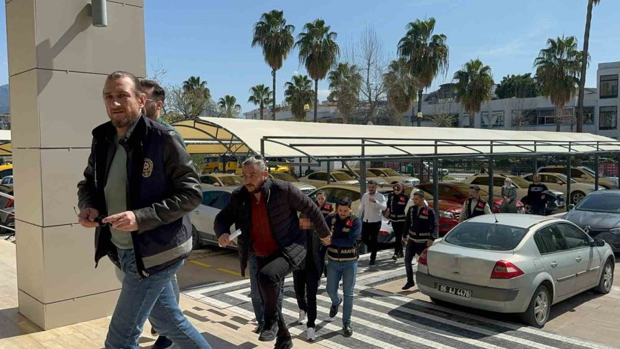 Diş Hekiminin Ölümünde Eşi Ve 2 Şüpheli Gözaltına Alındı