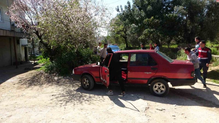 Müstakil Evdeki Patlamalar Mahalleliyi İsyan Ettirdi