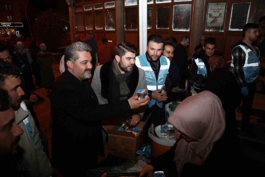 Üzüm, Ramazan’ın İlk Gününü Yoğun Geçirdi