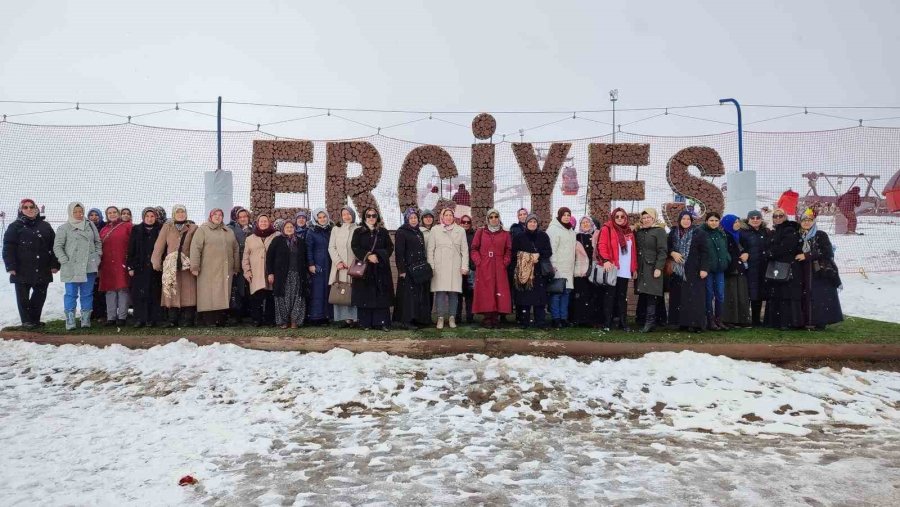 Kaymek, Erciyes’i Yakından Görmeyen Kursiyerlerini Zirvede Buluşturmaya Devam Ediyor