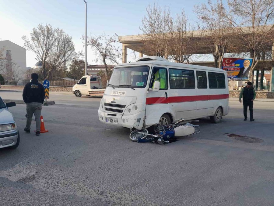 Konya’da Motosiklet İle Minibüs Çarpıştı: 1 Yaralı