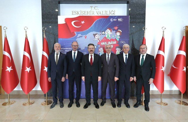 “eskişehir’deki Okullarda Halk Sağlığı Farkındalığının Artırılması İle Sağlığın Geliştirilmesi Ve Güçlendirilmesi” İş Birliği Protokolü İmzalandı