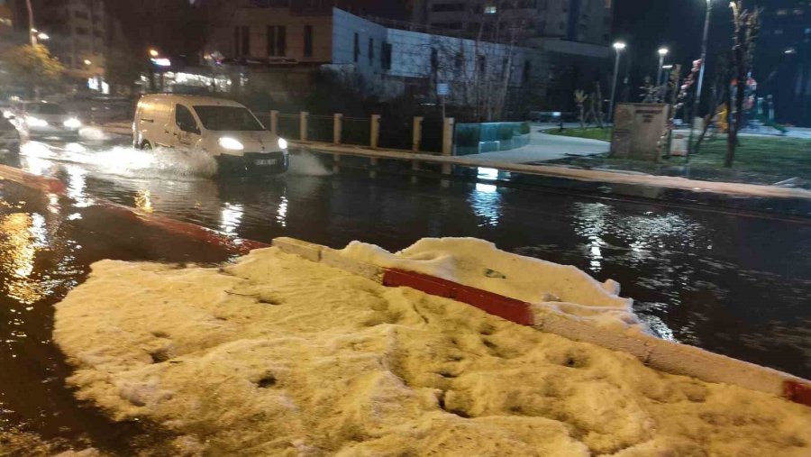 Antalya’da Dev Hortum Panik Dolu Anlar Yaşattı