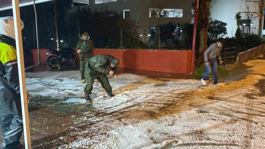 Antalya’da Dev Hortum Panik Dolu Anlar Yaşattı