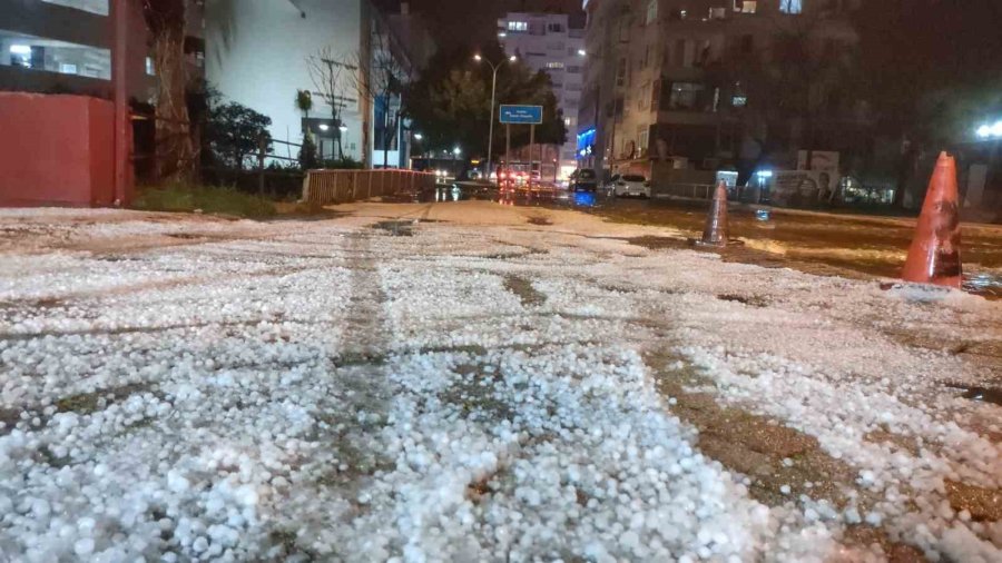 Antalya’da Dev Hortum Panik Dolu Anlar Yaşattı