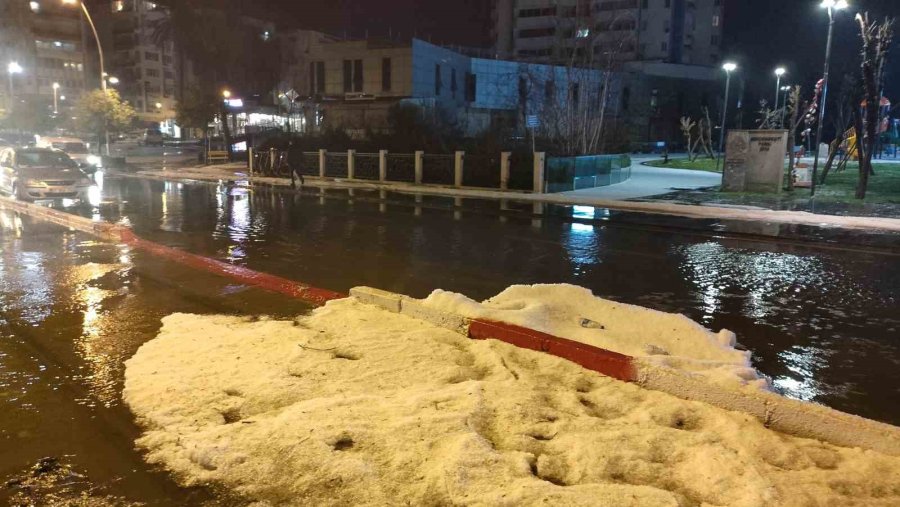 Antalya’da Dev Hortum Panik Dolu Anlar Yaşattı