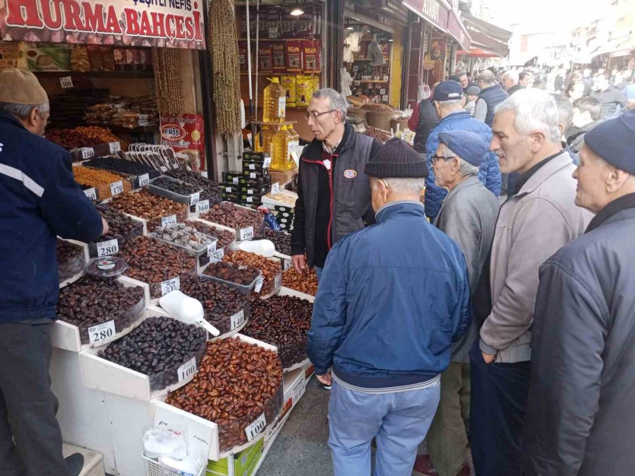 Bu Ramazan Ayı’nda En Çok Medine Ve Kudüs Hurmaları Tercih Edildi