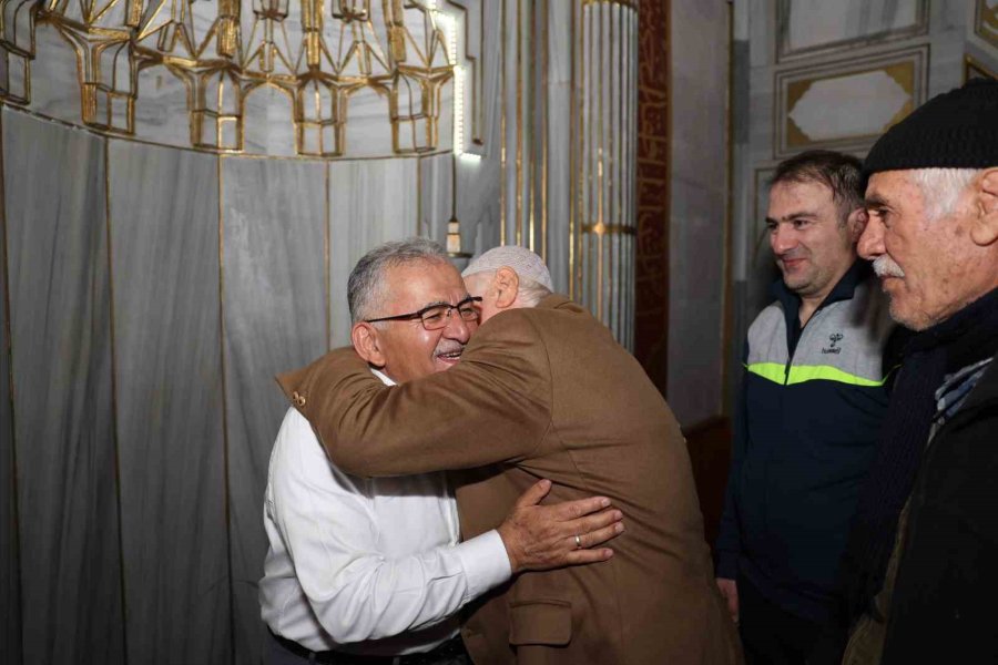 Başkan Büyükkılıç’tan Esnaf Ve Vatandaşların Taleplerine Anında Talimat