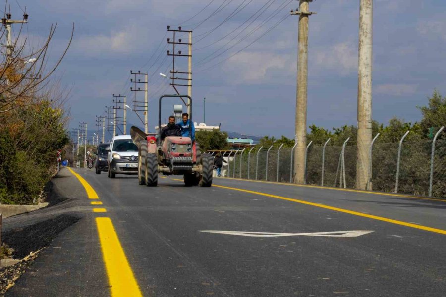 Mersin’de Yol Yapım Çalışmaları Sürüyor