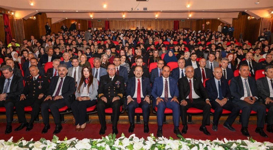 İstiklal Marşı’nın Kabulünün 103. Yıl Dönümü Mersin’de Kutlandı