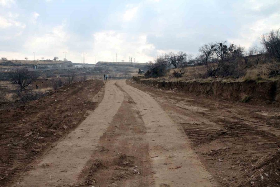 Talas Tablakaya Mahallesi’nde Hummalı Yol Çalışması