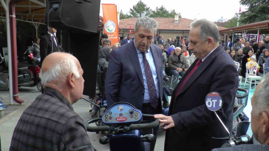 Talas Belediyesi Engelli Vatandaşların Gönüllerine Dokunmaya Devam Ediyor