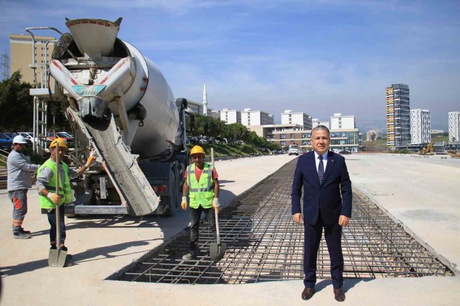 Mersin Üniversitesi Otoparkta Güneşten Elektrik Üretecek