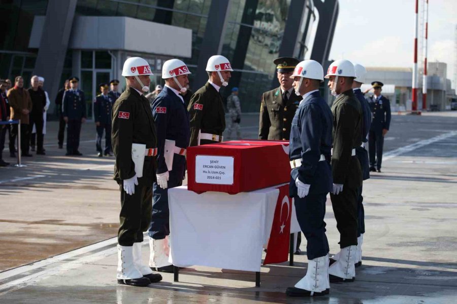 Şehit Uzman Çavuş Güven’in Cenazesi Memleketi Aydın’a Uğurlandı