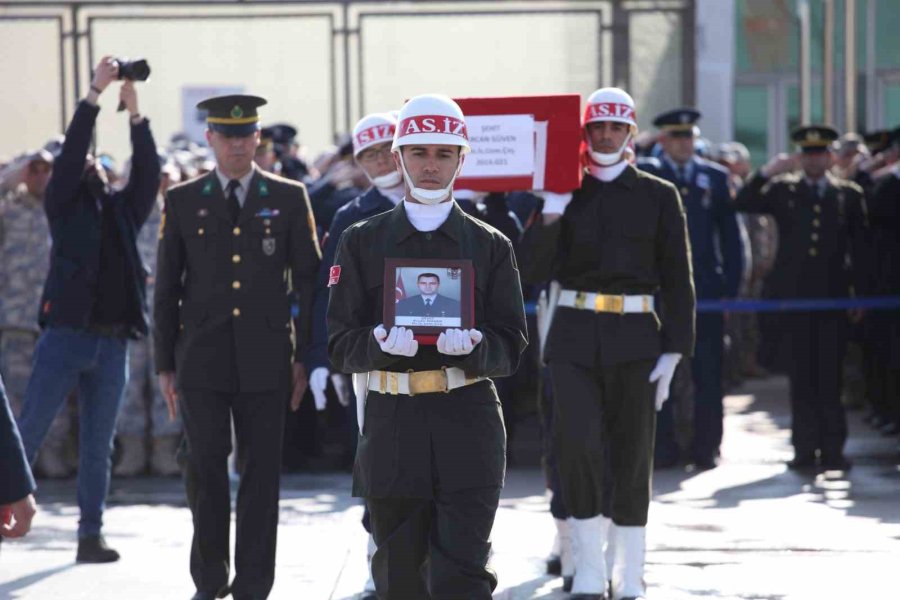 Şehit Uzman Çavuş Güven’in Cenazesi Memleketi Aydın’a Uğurlandı