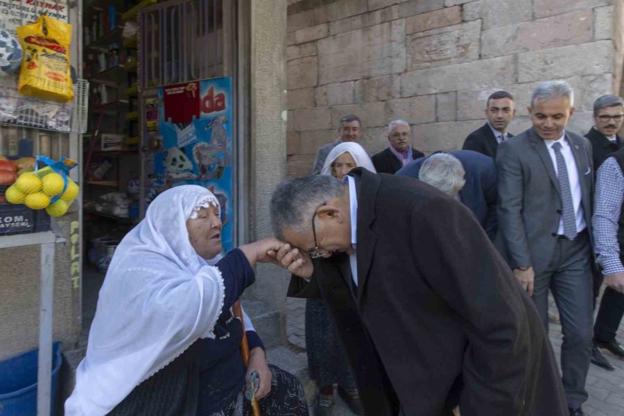 Başkan Büyükkılıç’tan "yaşlılara Saygı Haftası" Mesajı