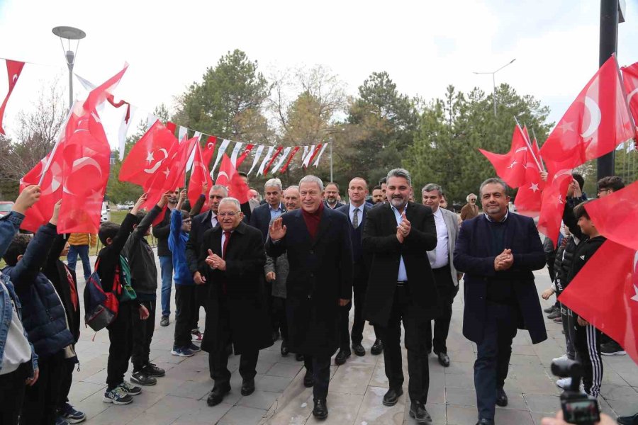 Büyükşehir Kaymek’in Gençleri, Çanakkale Ruhunu Anlattı