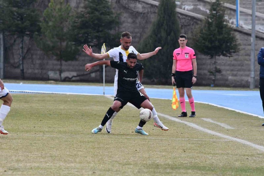 Talasgücü Belediyespor: 0 - İnegöl Kafkasspor: 0