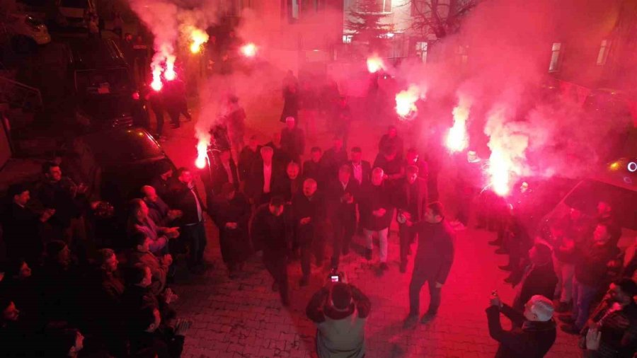 Başkan Esat Öztürk Mahallelerde Coşkuyla Karşılanıyor