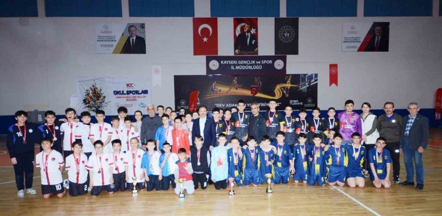 Kulüplü Küçük Erkekler Hentbol Kayseri Birinciliği Tamamlandı