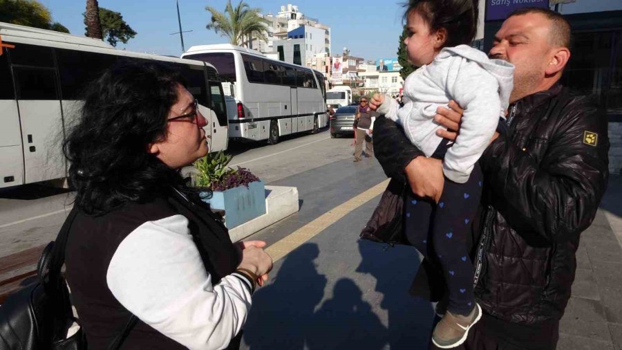 Bebeğine Çarpan Sürücüden Duyduklarına İsyan Etti