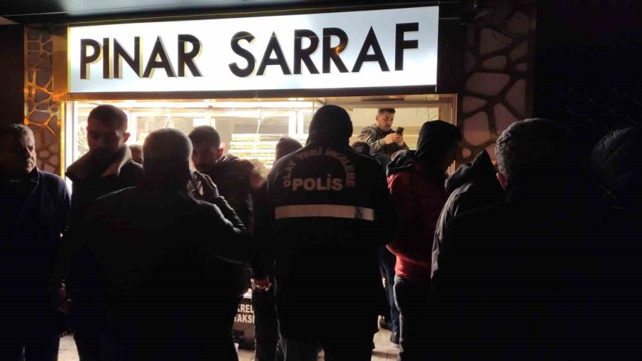 Kayseri’de Sarrafı Boğazından Bıçaklayarak Öldüren Sanığa Ceza Yağdı