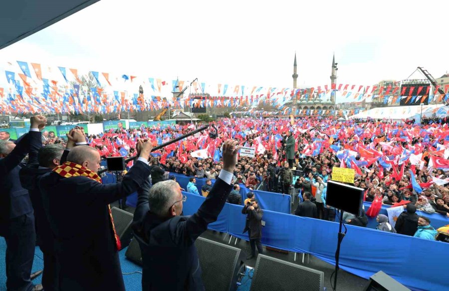 Cumhurbaşkanı Erdoğan: "kamu Bankalarımız Emeklilerin Komisyon Ödemesini 8 Bin Tl İle 12 Bin Tl Olarak Belirledi"