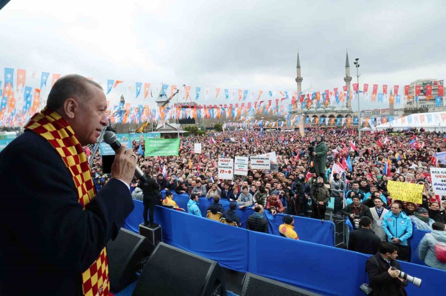 Cumhurbaşkanı Erdoğan: "kamu Bankalarımız Emeklilerin Komisyon Ödemesini 8 Bin Tl İle 12 Bin Tl Olarak Belirledi"