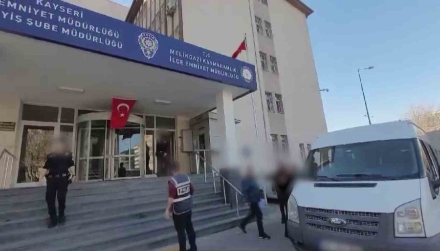 Kayseri’de Aranması Bulunan 20 Şahıs Yakalandı