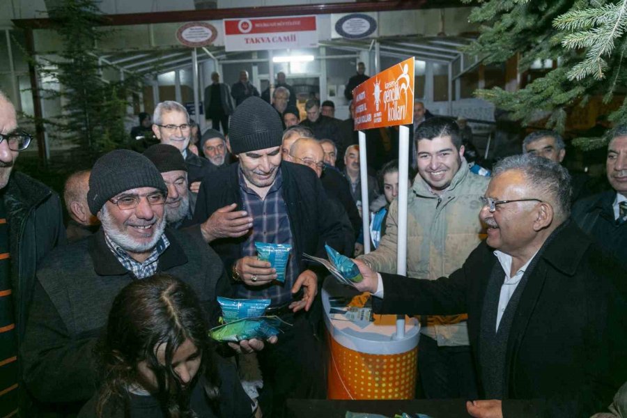 Başkan Büyükkılıç, Mahalle Mahalle Geziyor, Vatandaşla Kucaklaşıyor