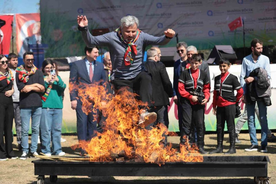 Büyükşehirden Coşkulu Nevruz Kutlaması