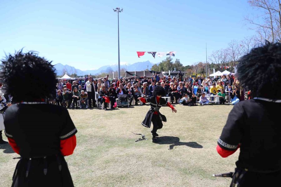 Büyükşehirden Coşkulu Nevruz Kutlaması